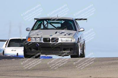 media/Oct-26-2025-CalClub SCCA (Sun) [[8ce1e69566]]/Group 2/Grapevine/